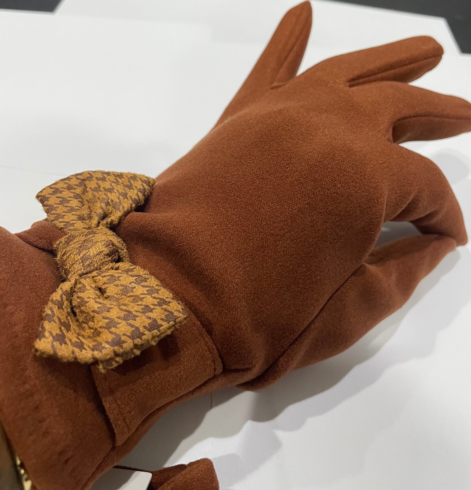 HOF FaSHUN Winter Gloves Apparel & Accessories Shun Melson 